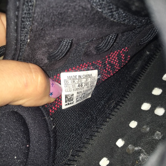 SOLD Yeezy 350 v2 bred - Picture 7 of 8